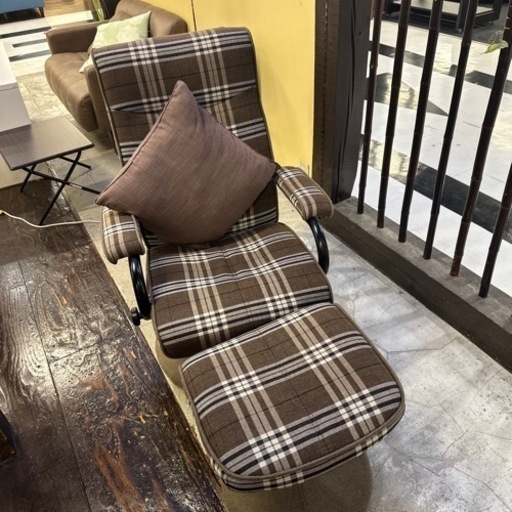 編集中 椅子 チェア