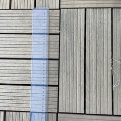 ウッドパネル48枚　取引先決まりましたの画像