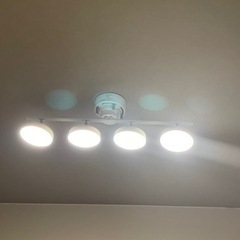 【受け渡し決定】ニトリ　4灯LEDシーリングライト　リモコン付き...