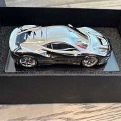 Ferrari F8 カーボンファイバー キーボックス モデルカー セットの画像