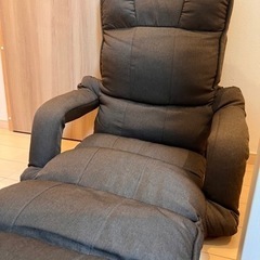 ガッチリした大きめ座椅子！ゆったり座れます！の画像