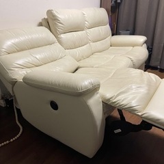 電動リクライニングソファ　カウレザー　3人掛けの画像
