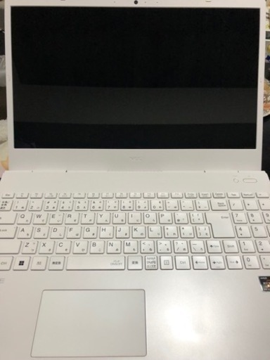 美品　2021年秋冬モデル　LAVIE  PC-N1565CAW ノートパソコン