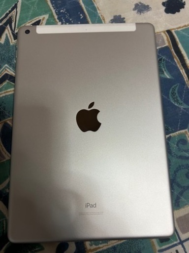 iPad (第7世代)  Wifi + セルラー モデル ストレージ：32GB バッテリー 98%  本体のみ