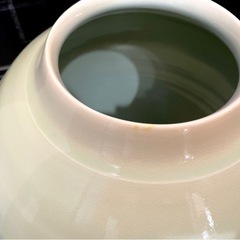 青白磁の花器の画像