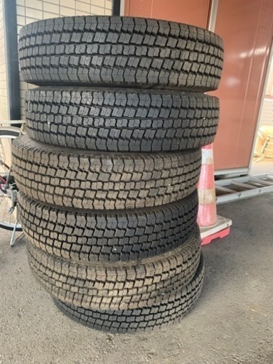 TOYO DELVEX 934★スタッドレスタイヤ 6本★195/85R16 18年製★ 走行距離100キロ未満