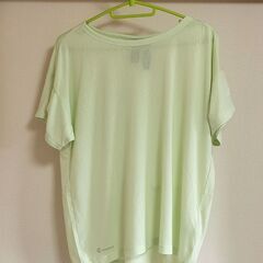 アディダス　スポーツ　Ｔシャツ　薄いグリーンＬサイズ　レディース