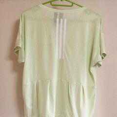 アディダス　スポーツ　Ｔシャツ　薄いグリーンＭサイズ　レディースの画像