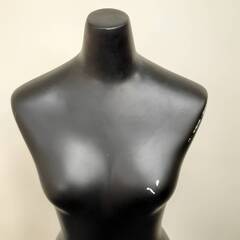【中古】上半身 マネキン 女性トルソー 腕なし ブラック ③の画像