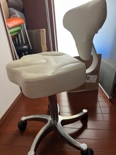 美品♡エステ系スツール、2台♡受付用にも最適