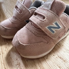 ニューバランス　ベビー　スニーカーの画像