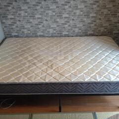 セミダブルマットレス、折りたたみ式ベッドフレーム