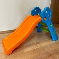 室内遊具 トイザらスのミニ滑り台