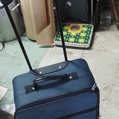 キャリアケース、旅行かばん、３６ｘ６０ｘ１９の画像