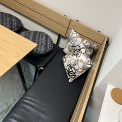 ダイニングテーブル  椅子の画像