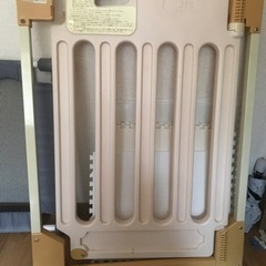 2月中　ベビーゲート2個セット無料　の画像