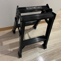 ブラック 2尺脚立の画像