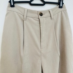 ワイドパンツ　ベージュの画像