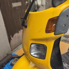 バイクのデリバリーボックスの塗装 − 広島県