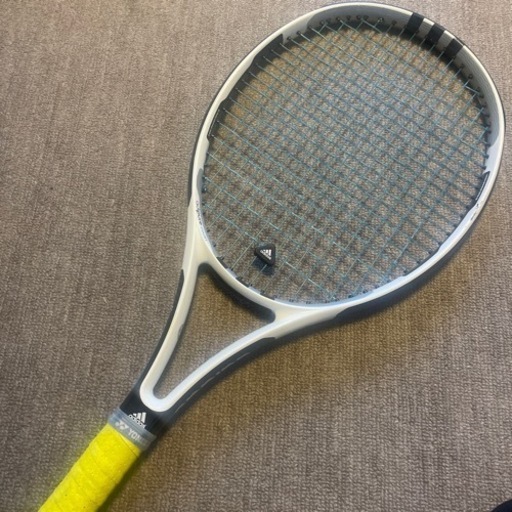 希少adidas adipure court アディダス テニスラケット