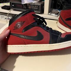 Jordan 1 Mid "Reverse Bred"の画像
