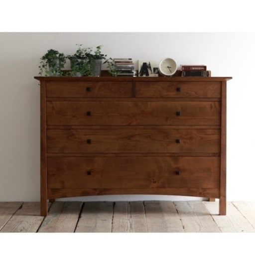 【超美品‼️】定価156,200円♪ サンコー 123cm幅4段ローチェスト タンス 衣類収納家具 アルダー材ダークブラウン♪