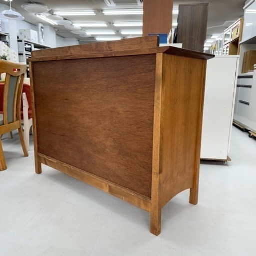 【超美品‼️】定価156,200円♪ サンコー 123cm幅4段ローチェスト タンス 衣類収納家具 アルダー材ダークブラウン♪