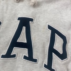 GAPパーカーの画像