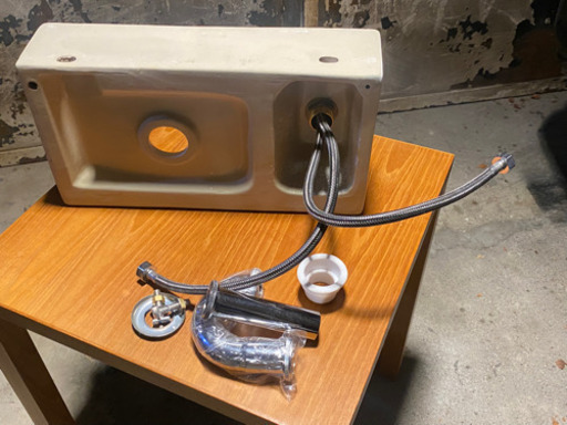 手洗い洗面器　水栓セット　未使用品