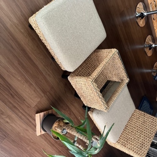 【アジアンカフェ風】【おしゃれな編み込みテーブル・ソファセット】※ソファのほう、背もたれにも座面と同じクッション付きます！写真掲載し忘れです！