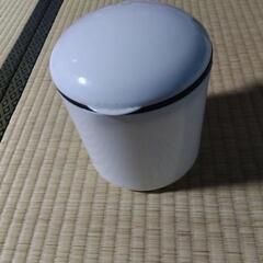 サニタリーボックス