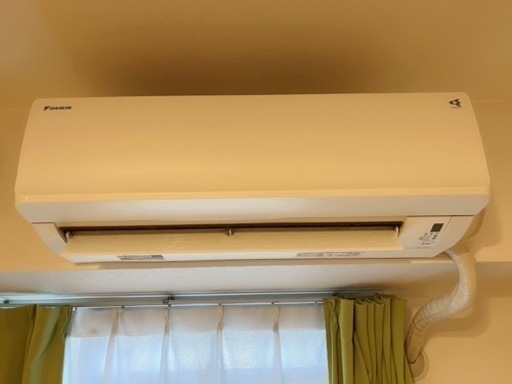 ダイキン14畳用エアコン　自動お掃除・内部クリーン・ストリーマ付き