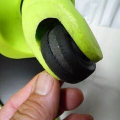 無料０円差し上げます！カラフル色のキャリーケース　ジャンクの画像