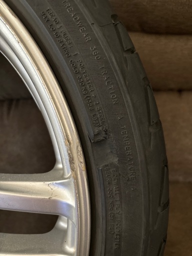 最終値下げしました。YOKOHAMAヨコハマAVSモデルT5  ホイールタイヤ4本セット