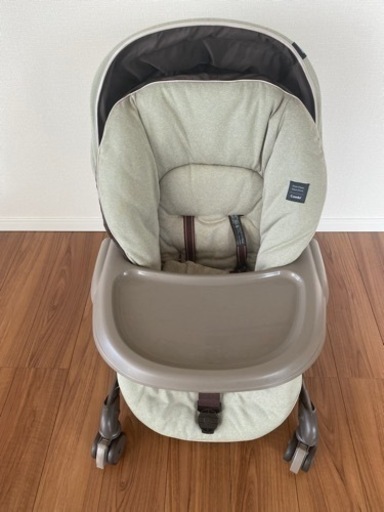 【お取引中】コンビ　ネムリラオートスイング