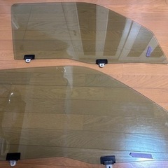 ハイエース　トヨタ　純正　フロントガラス