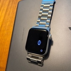 【バッテリー94%！】バンド3つ付　Apple Watch SE...