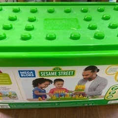 おもちゃ　ブロック　しゃかしゃか本