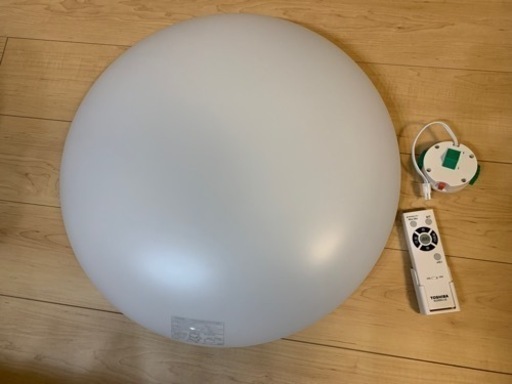 【取引決定】美品　TOSHIBA LEDシーリングライト