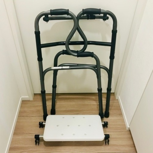 【超美品】歩行器 立ち上がり補助サポート器 折りたたみ式 高さ調節可能 歩行補助具 介護 交互式 固定式 切り替え