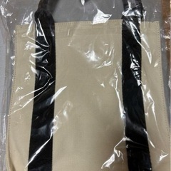 與真司郎 Shinjiro Atae ブランド、 DOUBLE FOUR SIXのトートバッグの画像