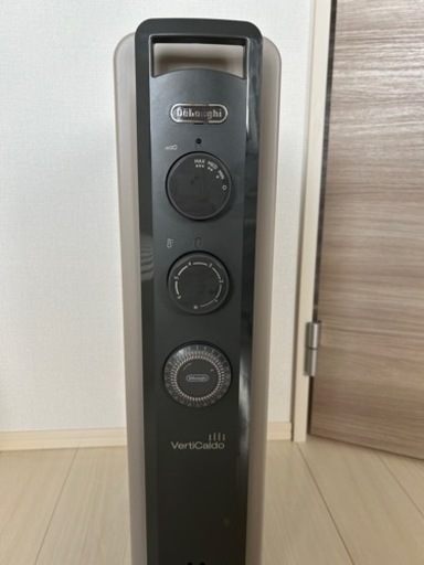 デロンギ　オイルヒーター　【8-10畳用】