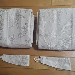 【日本製、２枚】オーダーメイド・ヨシダ・裏地付き・刺繍カーテン (幅150×丈230)の画像