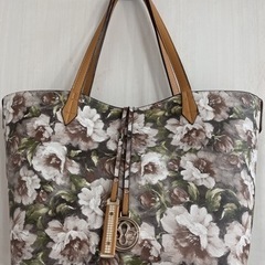 リバーシブルトートバッグの画像