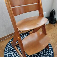 子供と一緒に成長するベビーチェアー！ マジカルチェア