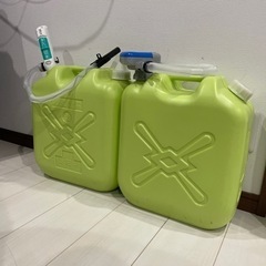 灯油タンク　自動ポンプ付き　18L ２個