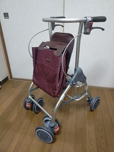 歩行器　幸和製作所　テイコブリトルスリム　WAW04
