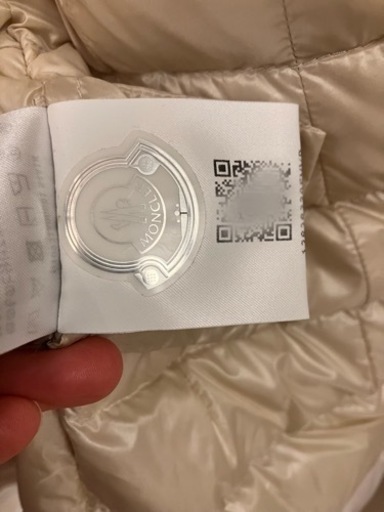 他で売り切れました！22S！！20万超え美品！！モンクレールレディースダウンジャケット