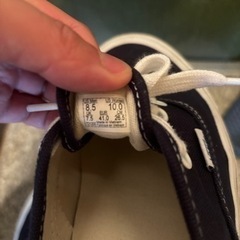 Vans vault navy 26.5の画像