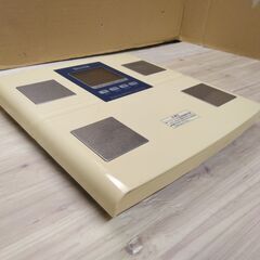TANITA ＋reactance technology タニタ 体組成計　体重計の画像